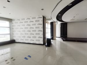 Robinsons Equitable Tower in Pasig City — photo 1